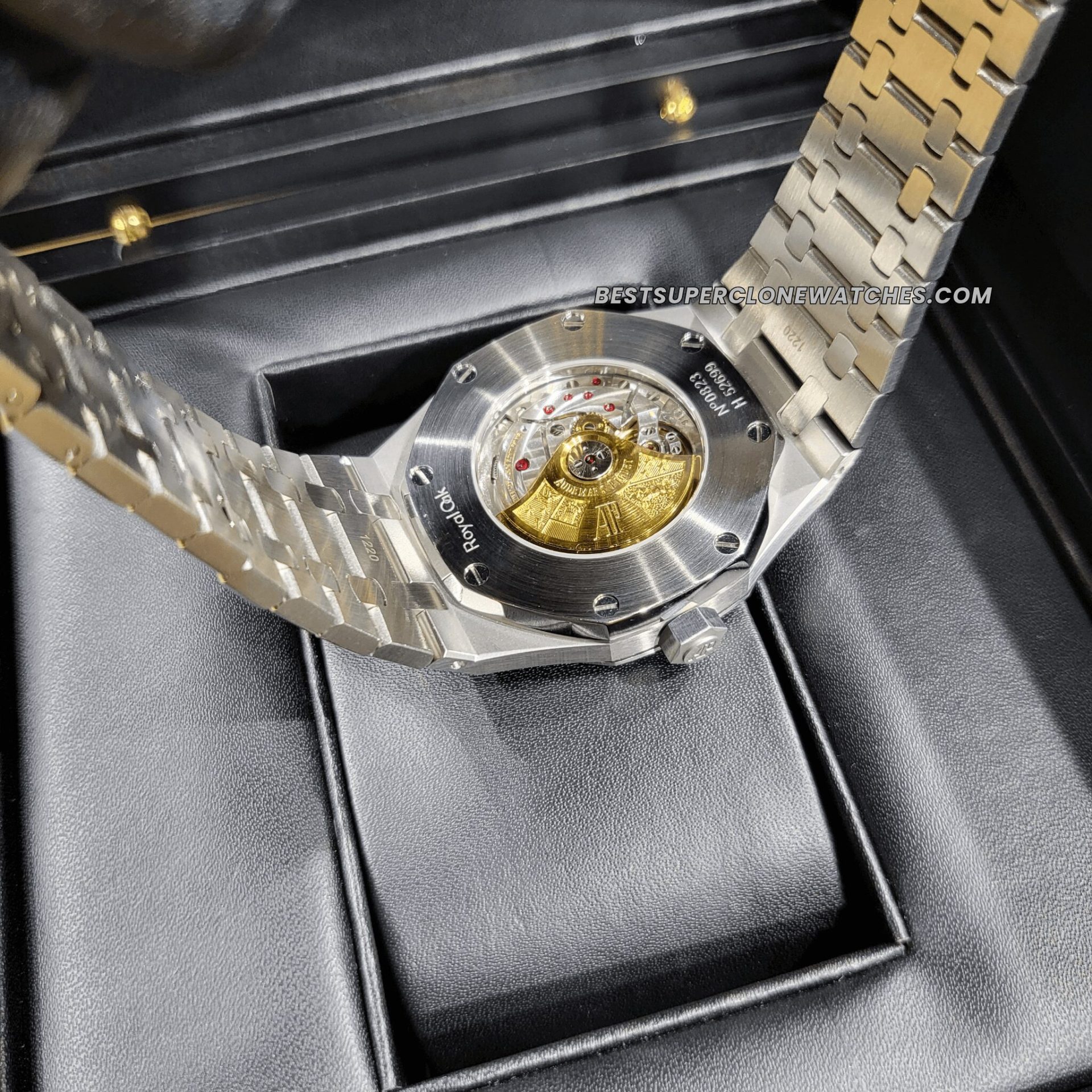 Replica Audemars Piguet Royal Oak Jumbo Extra-Thin with blue tapisserie dial and steel case
