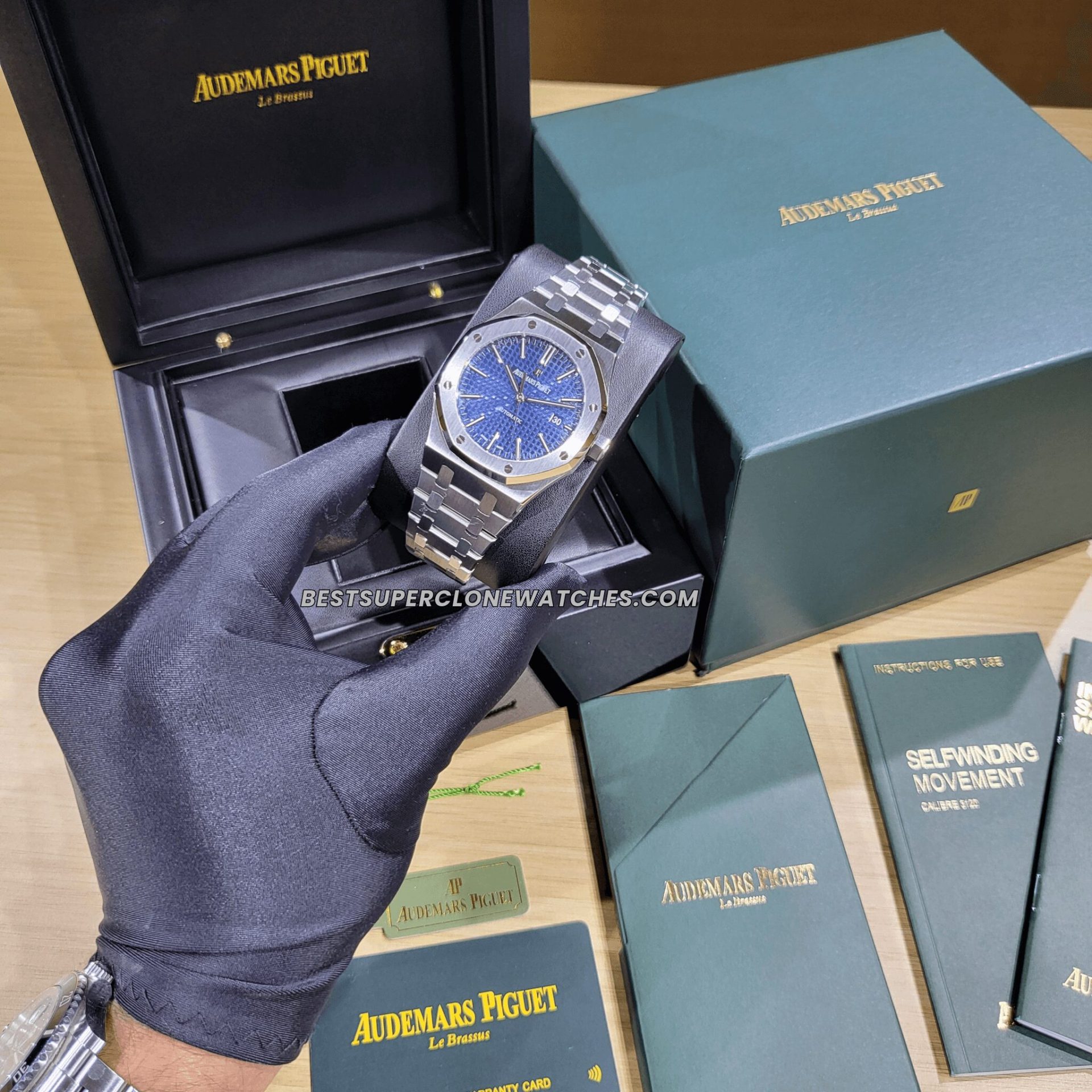 Swiss super clone of Audemars Piguet Royal Oak with integrated stainless steel bracelet