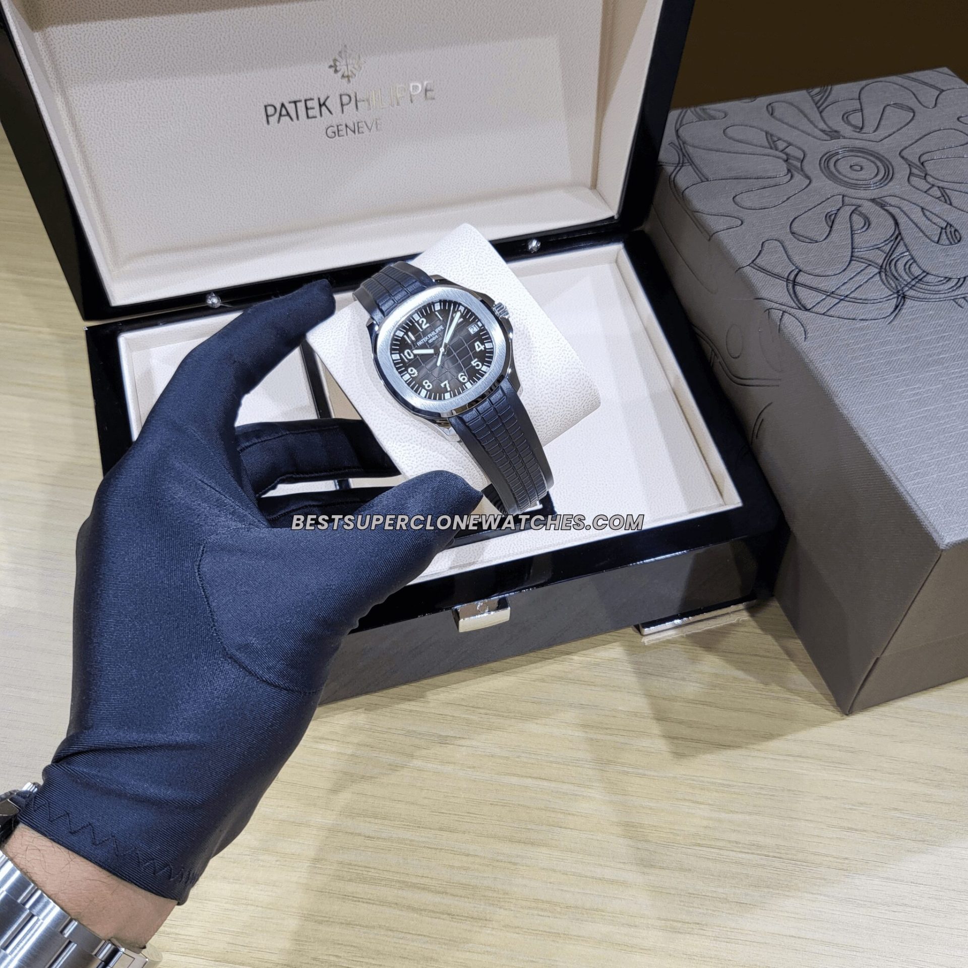 patek philippe aquanaut black dial clone