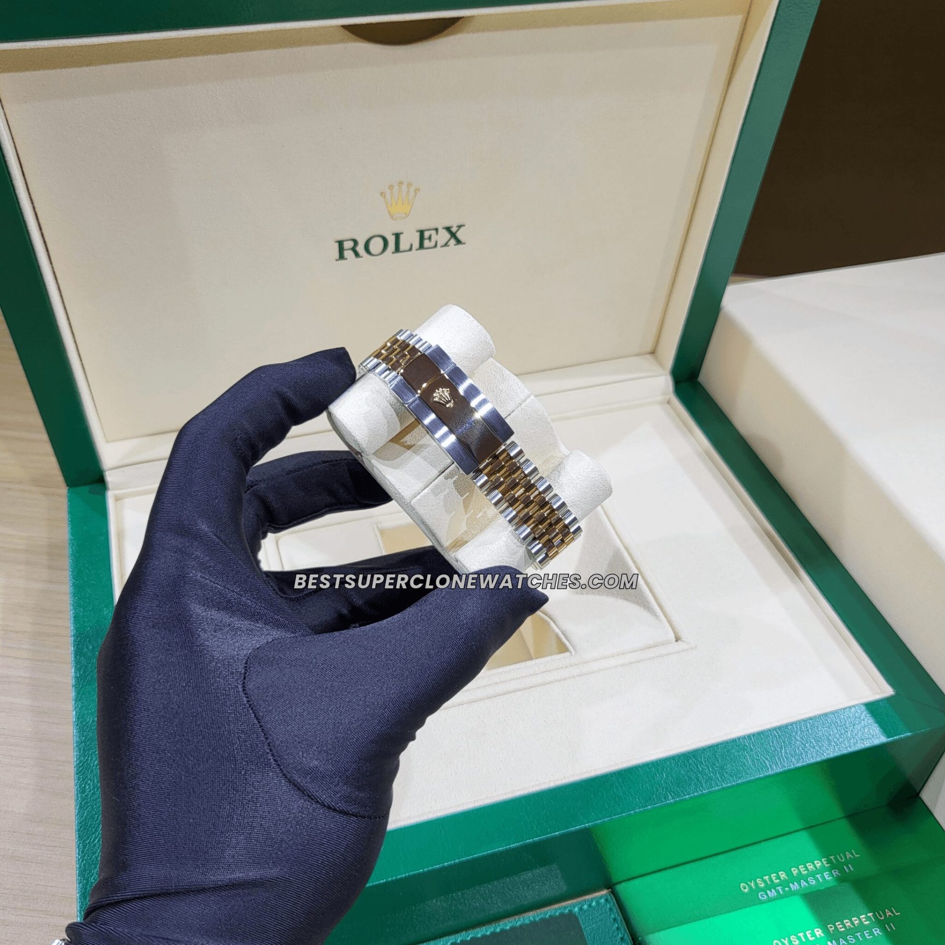 Elegant Rolex Datejust Ref-126331 with a chocolate-coloured diamond-set dial, Everose gold accents, and Oystersteel case—affordable super clone.