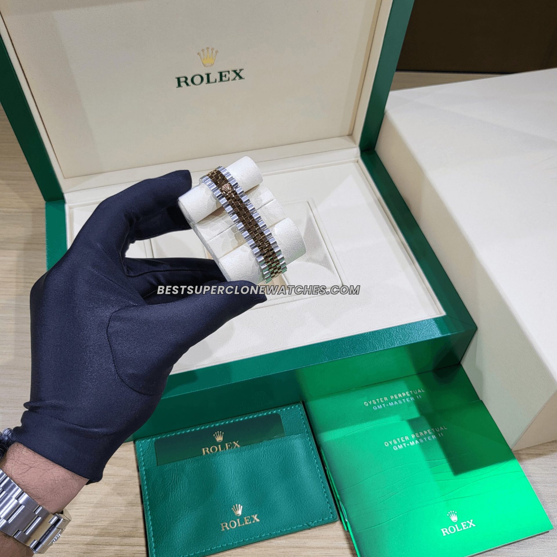 Luxury-style super clone Rolex Datejust 278271 with diamond markers on a silver dial, Everose Gold and Oystersteel case, and Swiss automatic movement