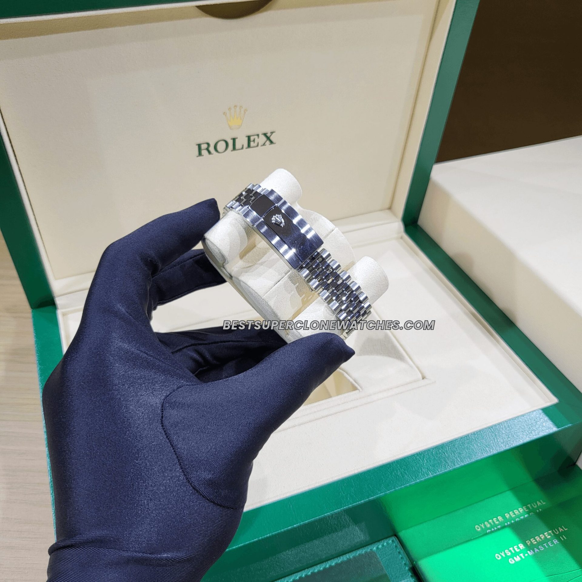 Fake Rolex Datejust 126334 with Oystersteel and white gold, mint green dial, and Swiss 3235 automatic movement