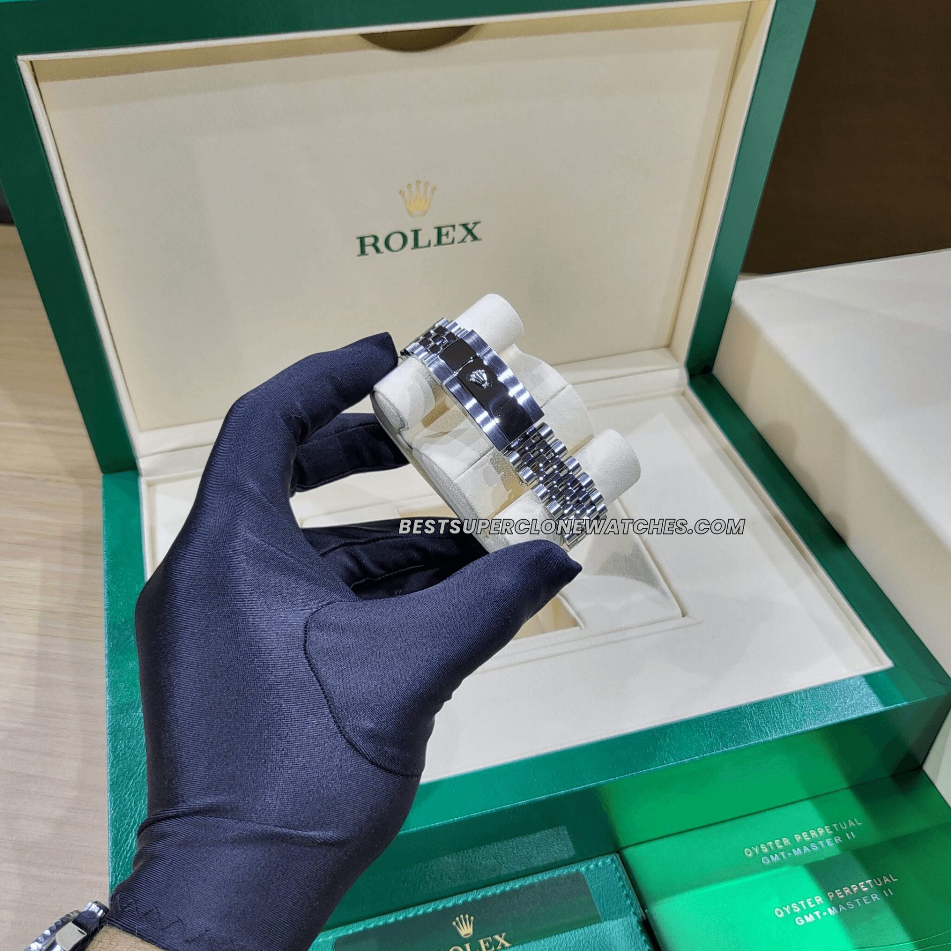 Fake Rolex Datejust Ref-126334, a limited edition super clone with slate dial, Oystersteel, and white gold design.
