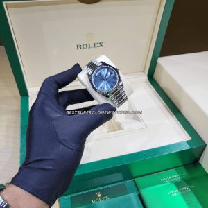High-quality replica of Rolex Day-Date watch featuring 3255 movement and fluted bezel