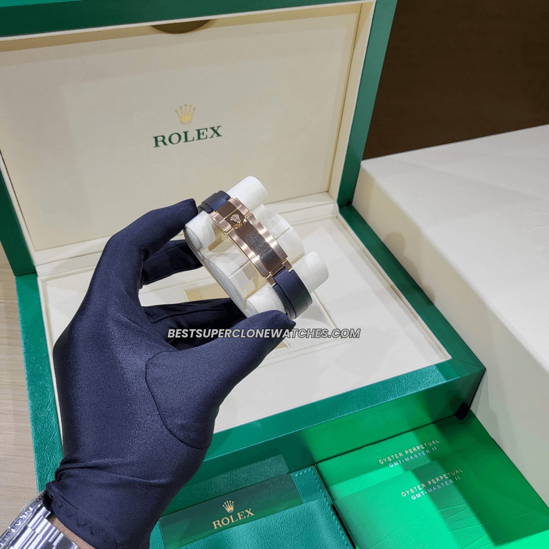 Rolex Daytona Swiss super clone with 18kt Everose gold case and oysterflex bracelet