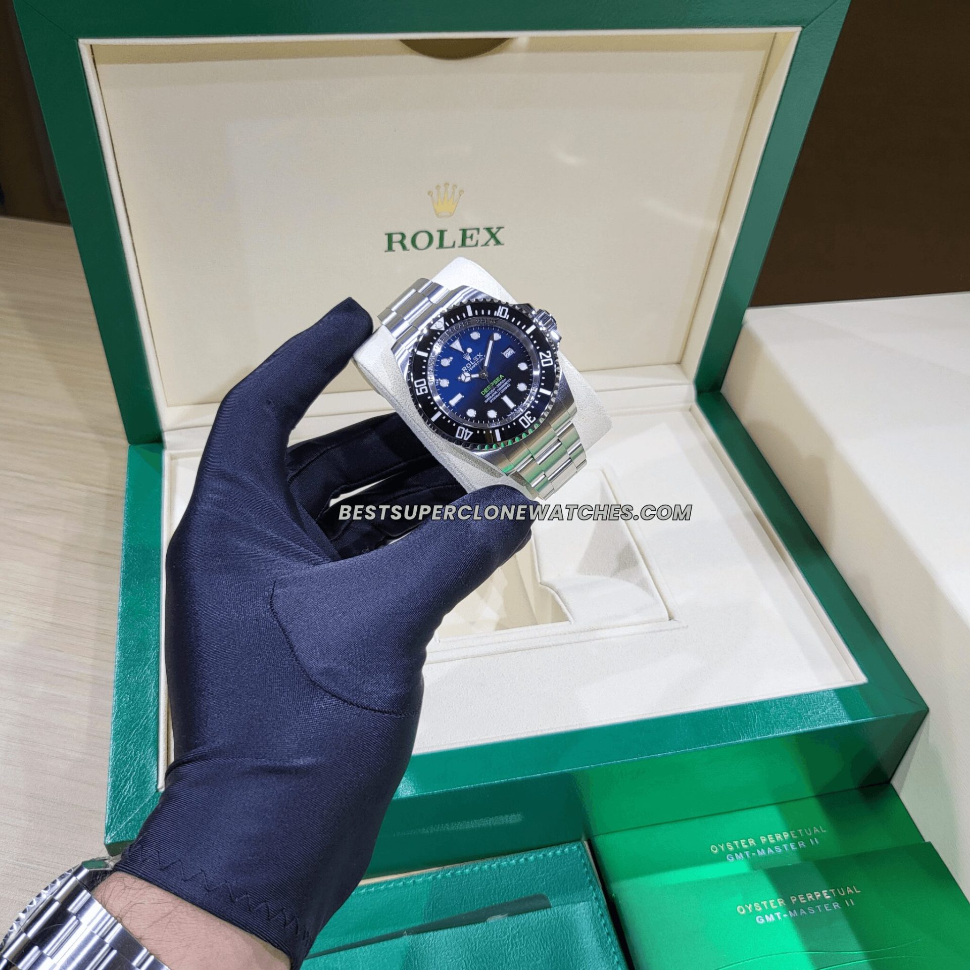 Luxury-style super clone Rolex watch with automatic movement clone and durable steel casing