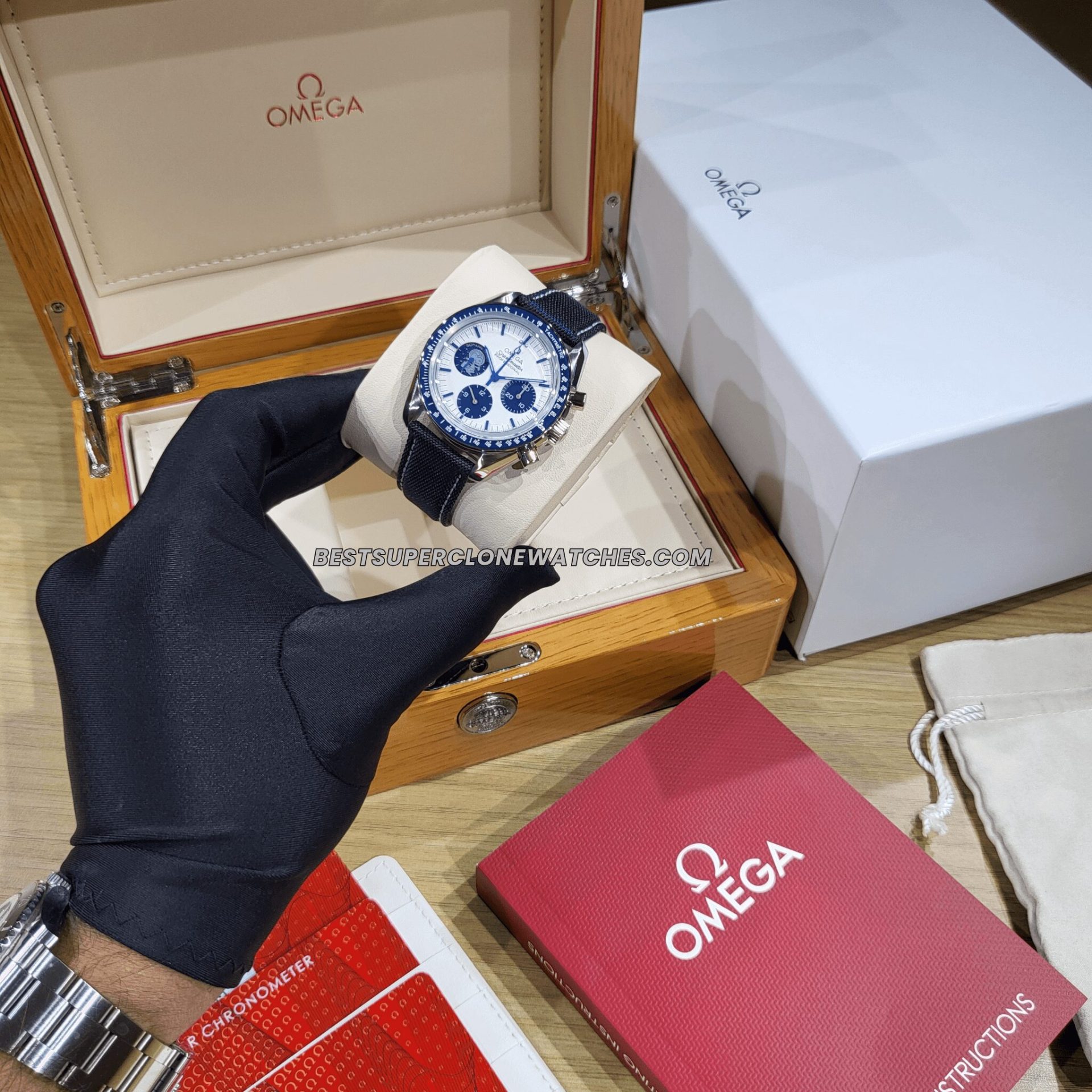 Swiss clone Omega Speedmaster Snoopy 3861