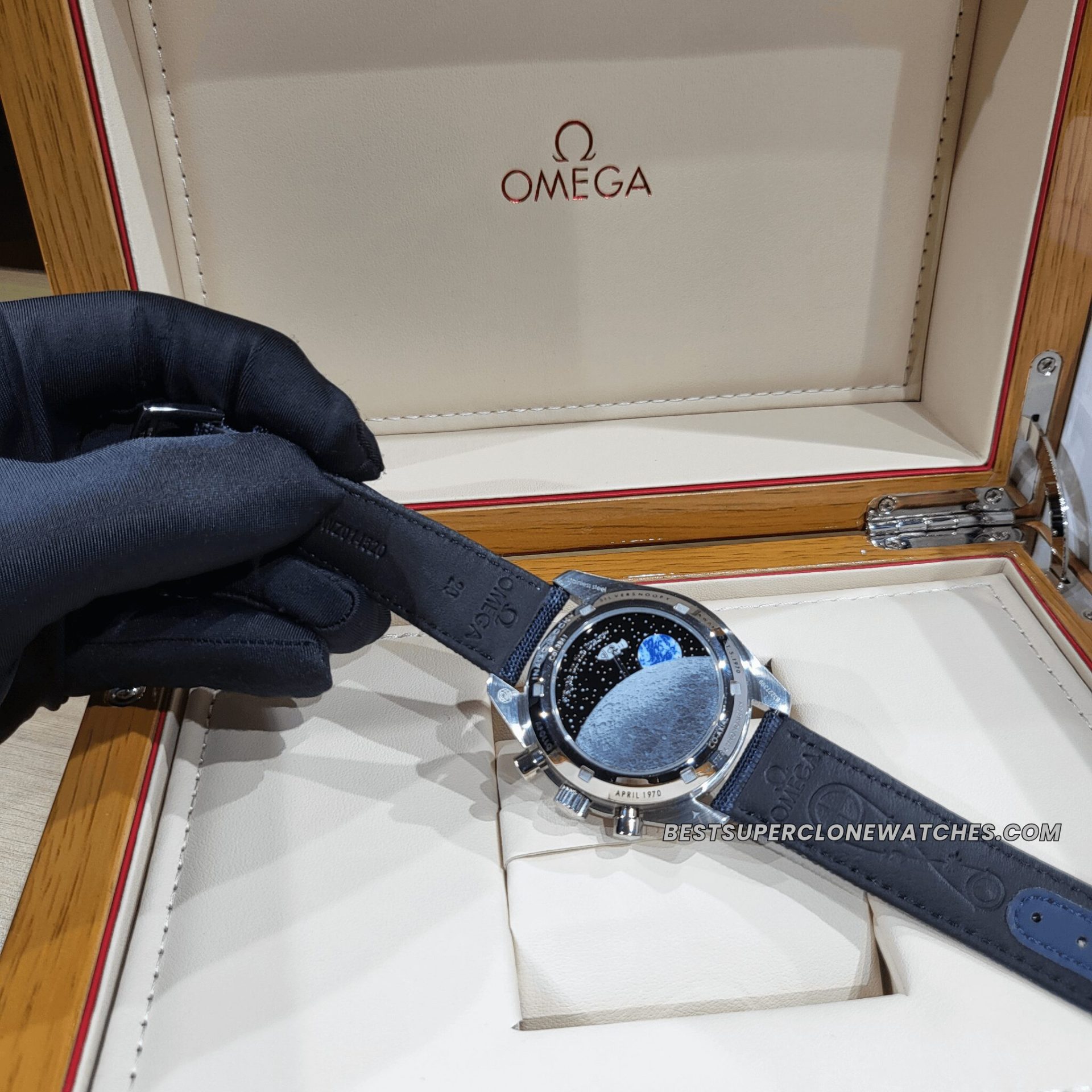 Omega Snoopy 3861 movement super clone