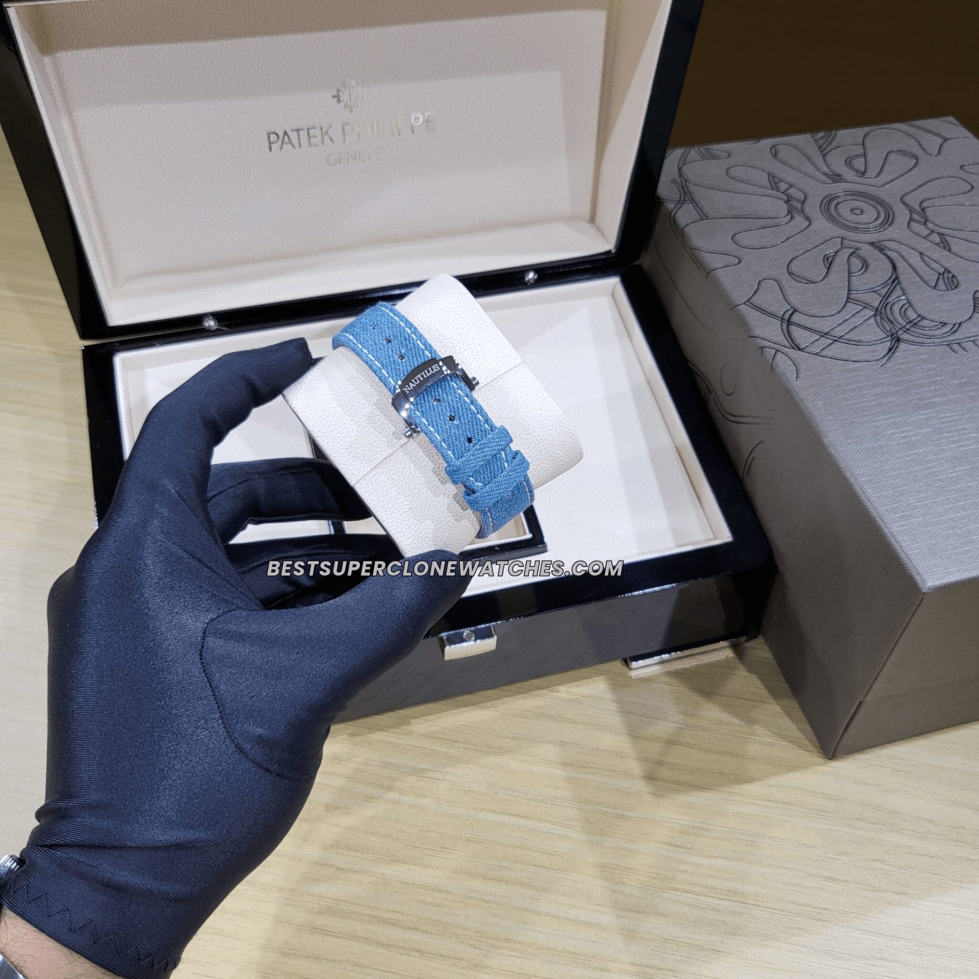 Patek Philippe Nautilus replica watch