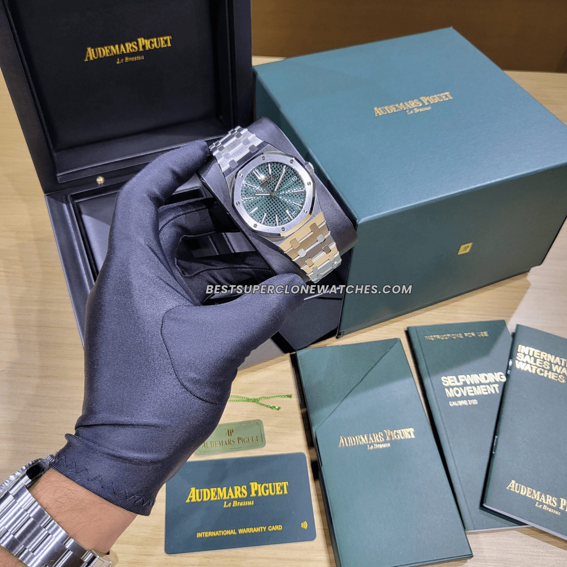 Super clone Royal Oak 15510ST featuring vibrant green dial and iconic octagonal bezel